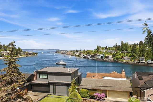 3607 W W Commodore Way, Seattle, WA 98199