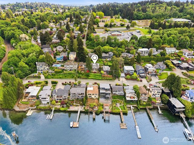 3607 W W Commodore Way, Seattle, WA 98199