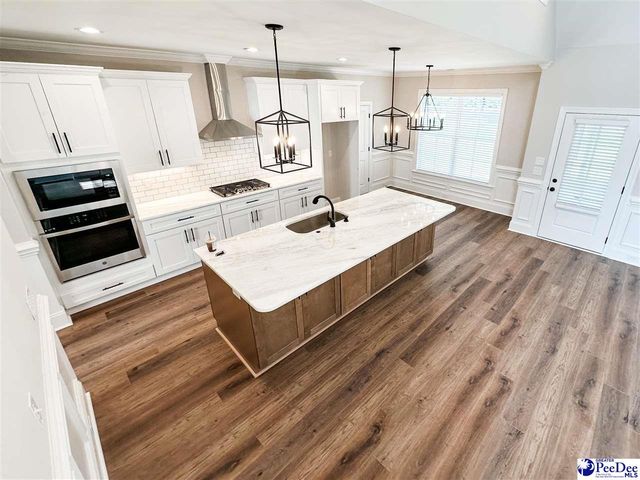 1007 Meredith Dr., Florence, SC 29505