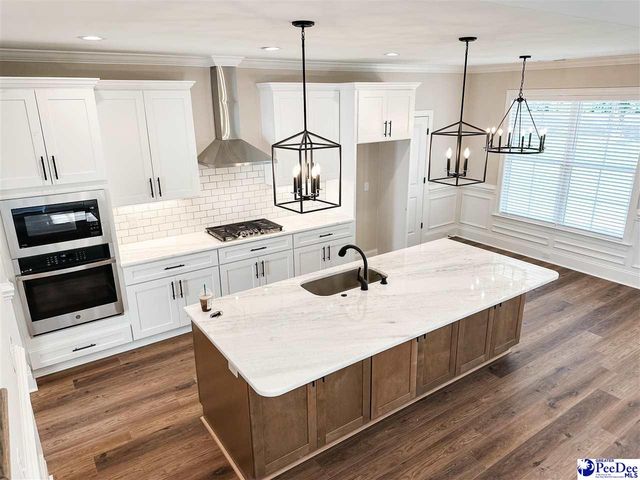 1007 Meredith Dr., Florence, SC 29505