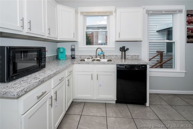 2407 Charlestown Road, New Albany, IN 47150