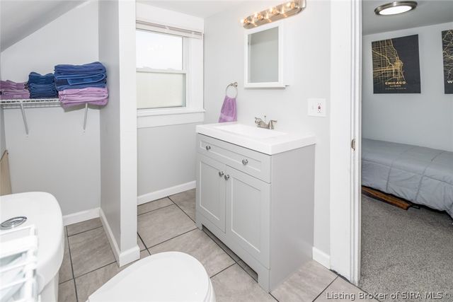2407 Charlestown Road, New Albany, IN 47150
