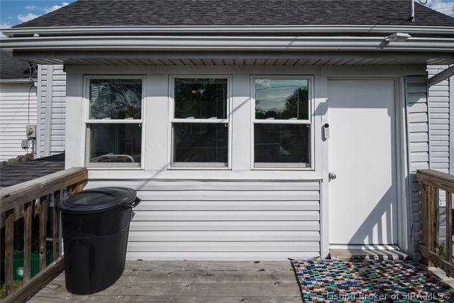2407 Charlestown Road, New Albany, IN 47150