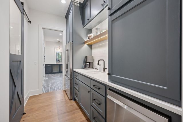 3734 Woodland Cove Parkway, Minnetrista, MN 55331