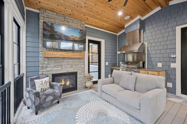 3734 Woodland Cove Parkway, Minnetrista, MN 55331