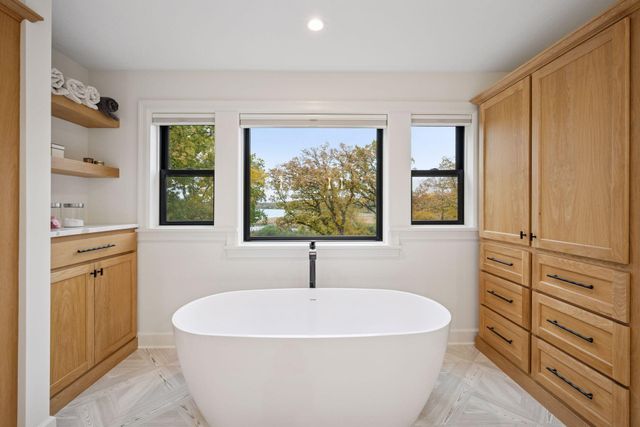 3734 Woodland Cove Parkway, Minnetrista, MN 55331