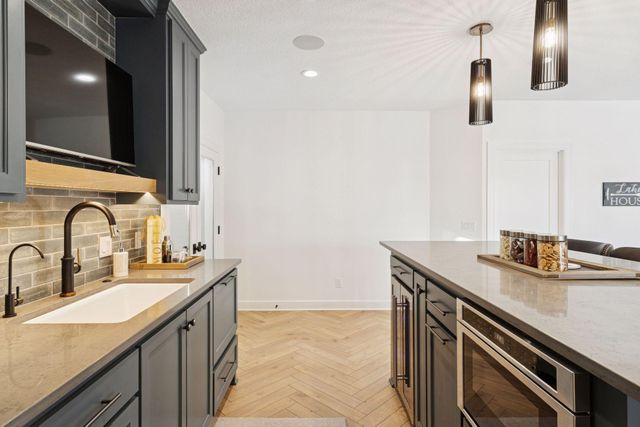 3734 Woodland Cove Parkway, Minnetrista, MN 55331