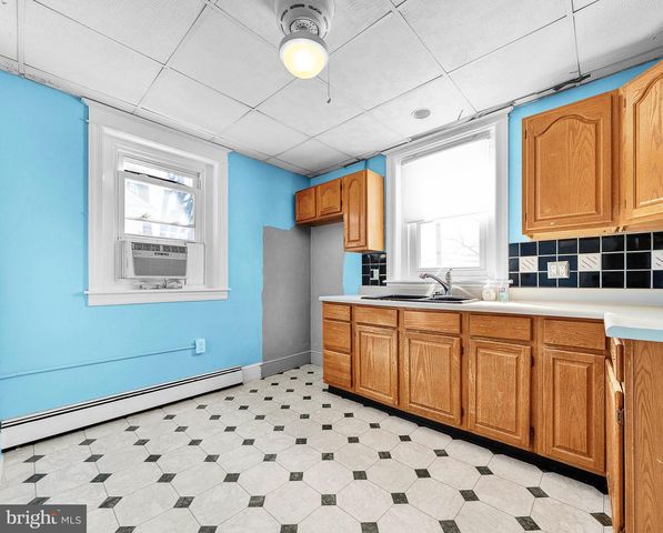 317 W JOHNSON HWY, Norristown, PA 19401