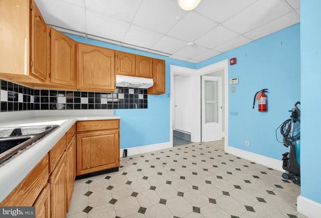 317 W JOHNSON HWY, Norristown, PA 19401