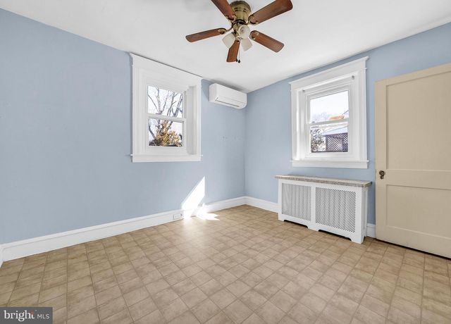 317 W JOHNSON HWY, Norristown, PA 19401