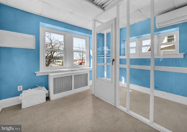 317 W JOHNSON HWY, Norristown, PA 19401