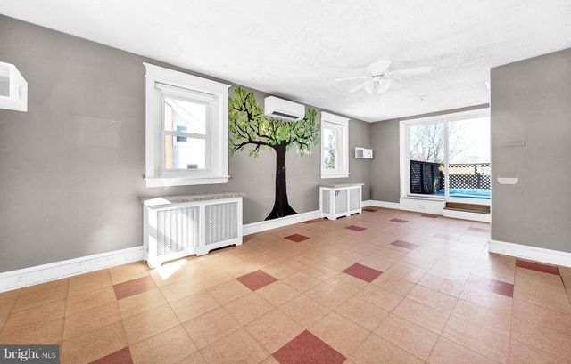 317 W JOHNSON HWY, Norristown, PA 19401