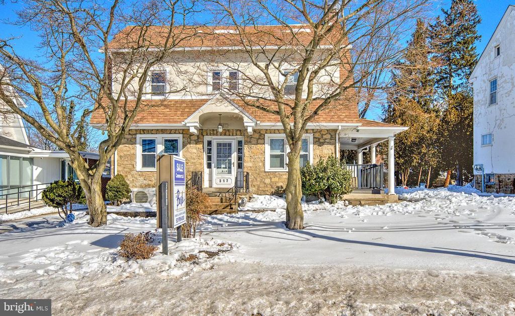 317 W JOHNSON HWY, Norristown, PA 19401