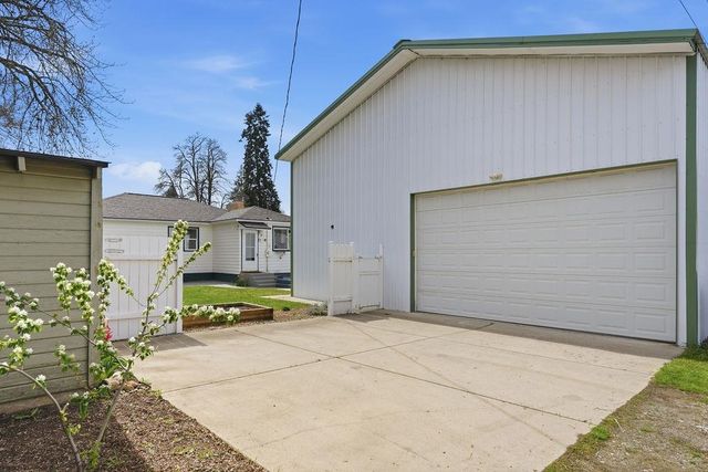 3808 W Rockwell Ave, Spokane, WA 99205