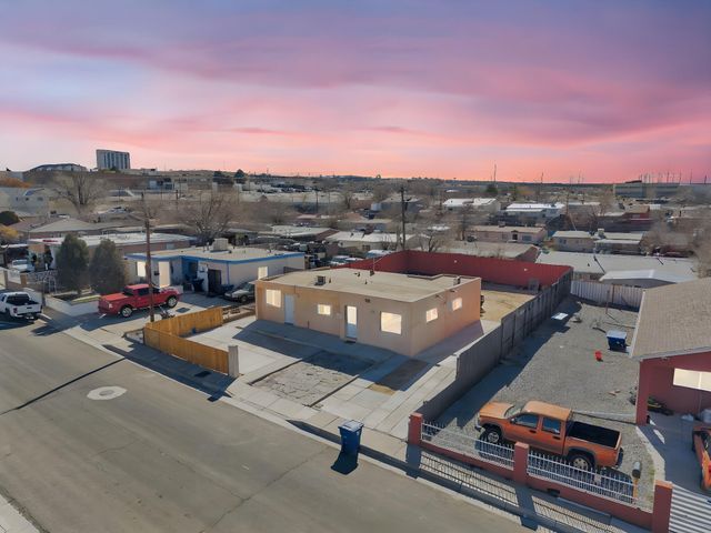1720 Gerald Avenue SE, Albuquerque, NM 87106