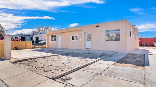 1720 Gerald Avenue SE, Albuquerque, NM 87106