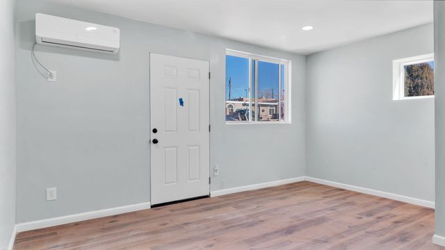 1720 Gerald Avenue SE, Albuquerque, NM 87106