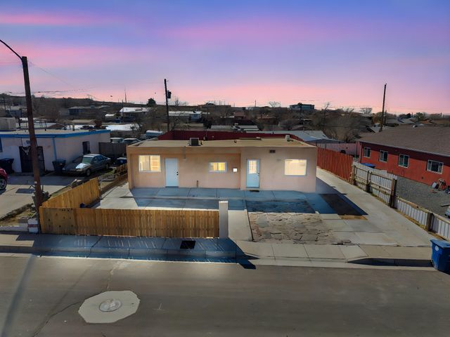 1720 Gerald Avenue SE, Albuquerque, NM 87106