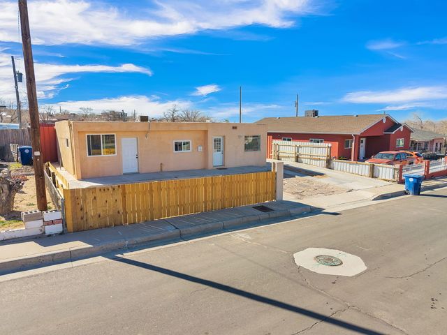 1720 Gerald Avenue SE, Albuquerque, NM 87106