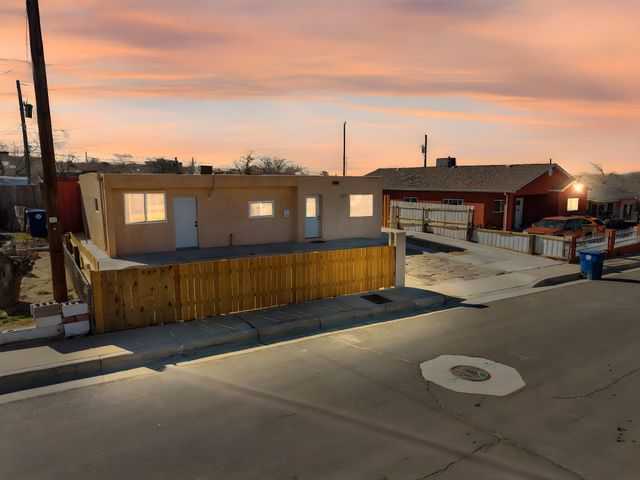 1720 Gerald Avenue SE, Albuquerque, NM 87106