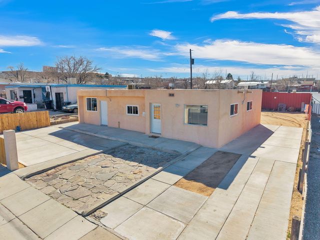 1720 Gerald Avenue SE, Albuquerque, NM 87106