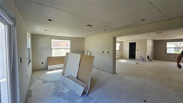 5519 DENVER STREET NE, St Petersburg, FL 33703