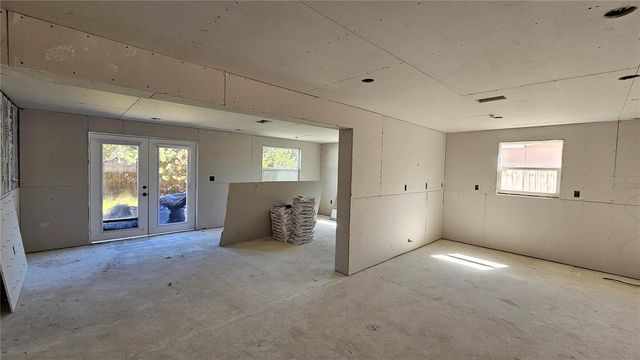 5519 DENVER STREET NE, St Petersburg, FL 33703