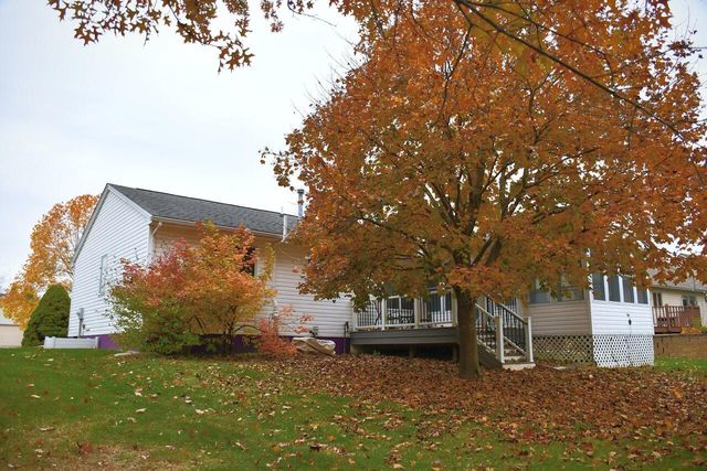 1040 Heritage Drive, Saline, MI 48176