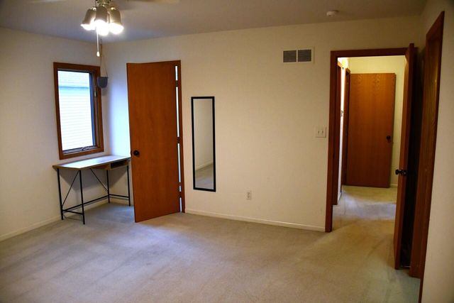 1040 Heritage Drive, Saline, MI 48176