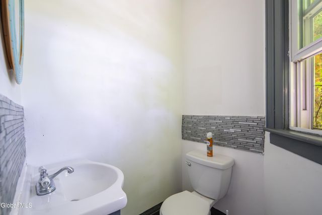 140 Grand Street, Albany, NY 12202