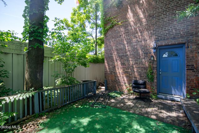 140 Grand Street, Albany, NY 12202