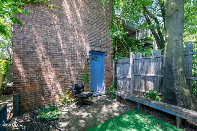 140 Grand Street, Albany, NY 12202