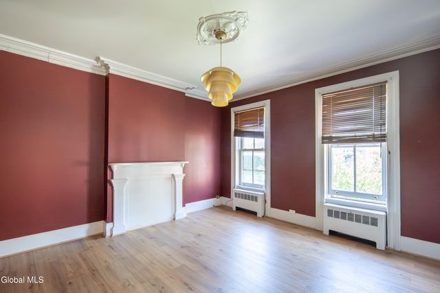 140 Grand Street, Albany, NY 12202