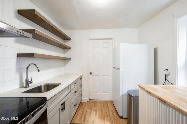 140 Grand Street, Albany, NY 12202