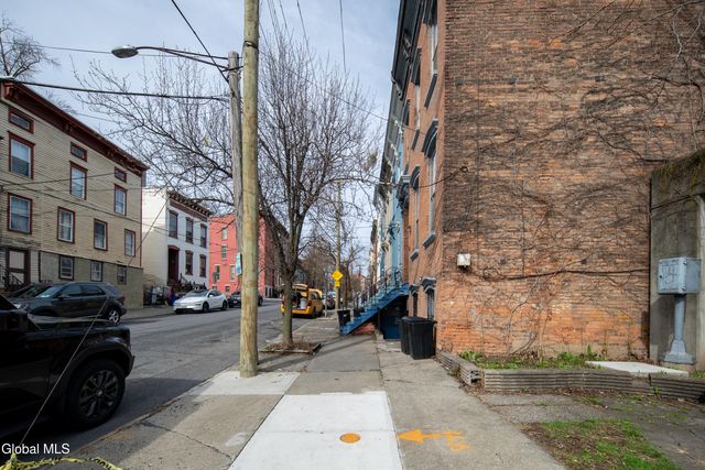 140 Grand Street, Albany, NY 12202