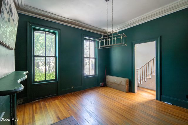 140 Grand Street, Albany, NY 12202