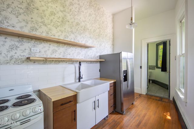 140 Grand Street, Albany, NY 12202