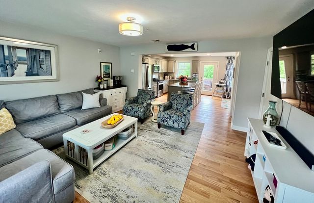 55 Plymouth Street 15, Whitman, MA 02382