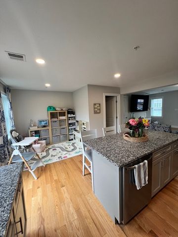 55 Plymouth Street 15, Whitman, MA 02382