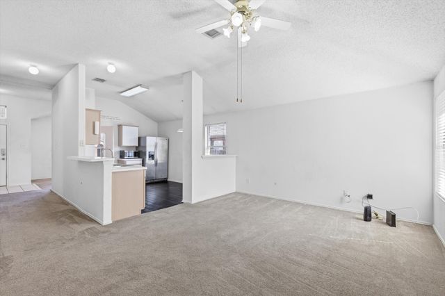 804 Castlewick Court, Arlington, TX 76018