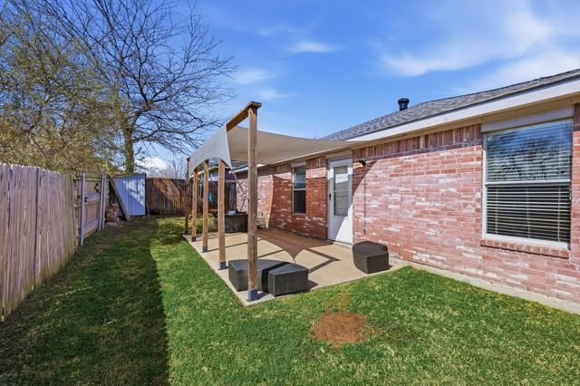 804 Castlewick Court, Arlington, TX 76018