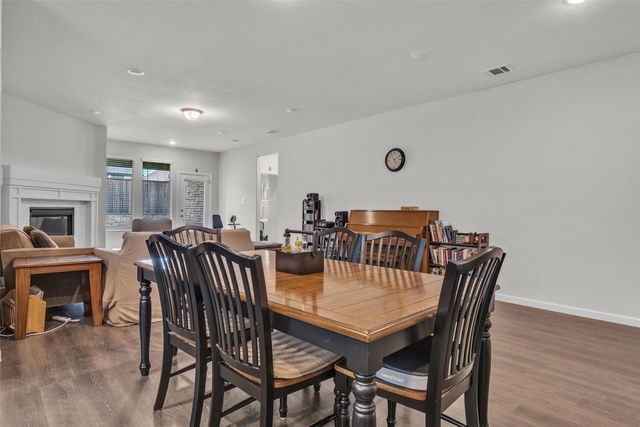 639 Congressional Avenue, Red Oak, TX 75154