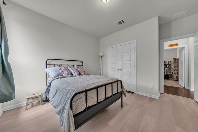 639 Congressional Avenue, Red Oak, TX 75154
