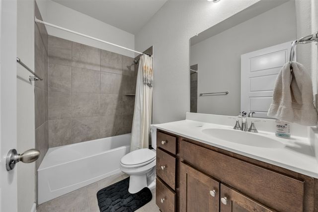 639 Congressional Avenue, Red Oak, TX 75154