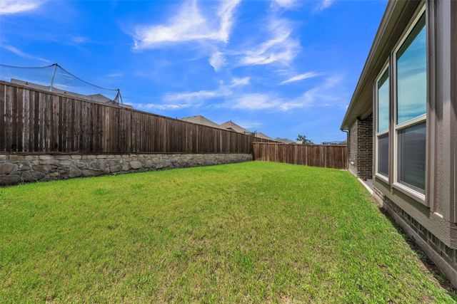 639 Congressional Avenue, Red Oak, TX 75154