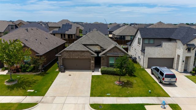 639 Congressional Avenue, Red Oak, TX 75154