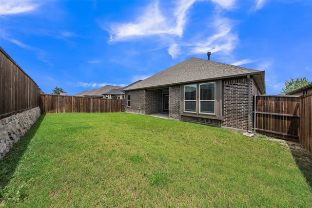 639 Congressional Avenue, Red Oak, TX 75154