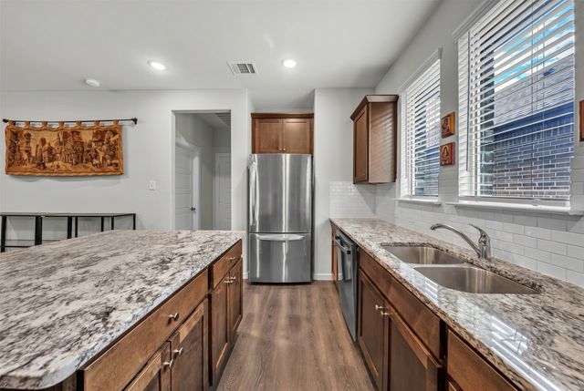 639 Congressional Avenue, Red Oak, TX 75154