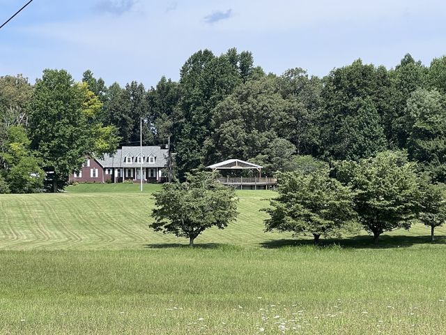 420 Shangri La, Woodbury, TN 37190