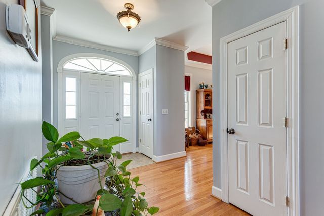 420 Shangri La, Woodbury, TN 37190